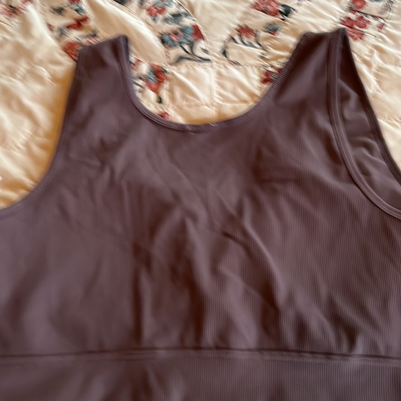 Women’s active curt sports top size 22. - Picture 4 of 4